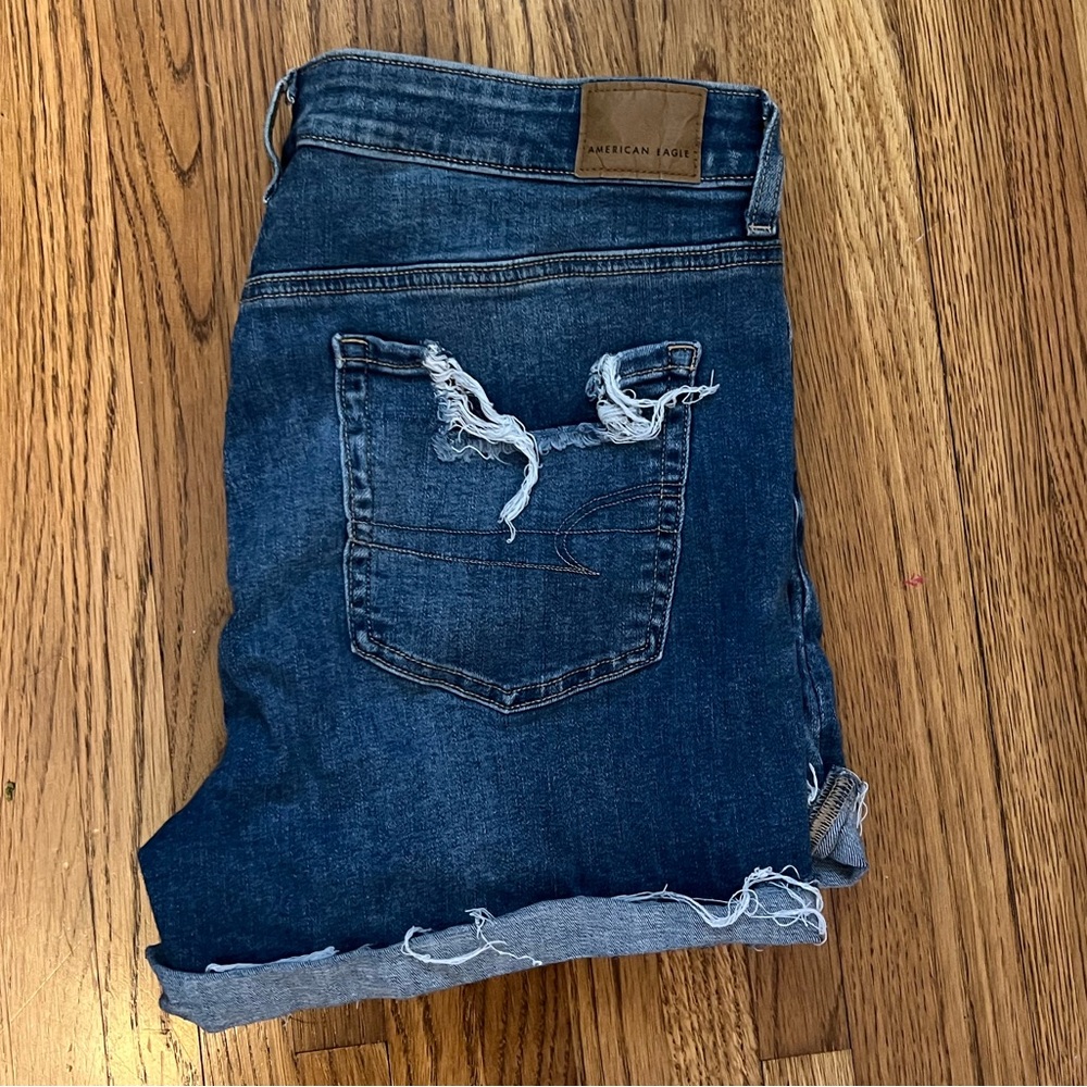 American Eagle Size 12 Midi Shorts